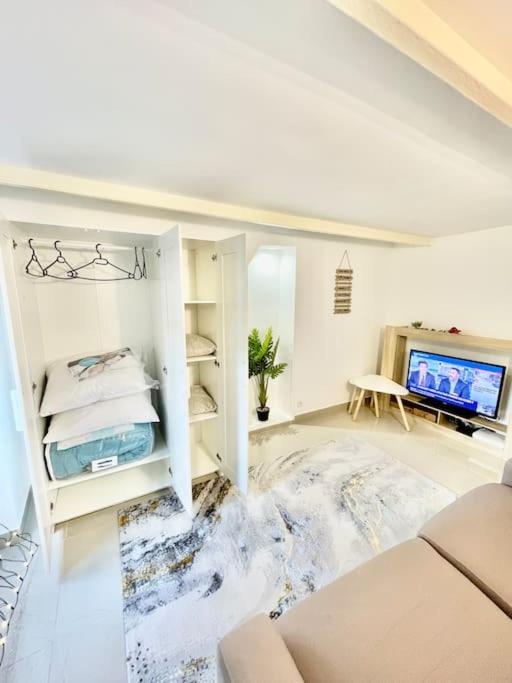 Studio Proche De Paris, Versailles Et La Defense 沙维尔 外观 照片